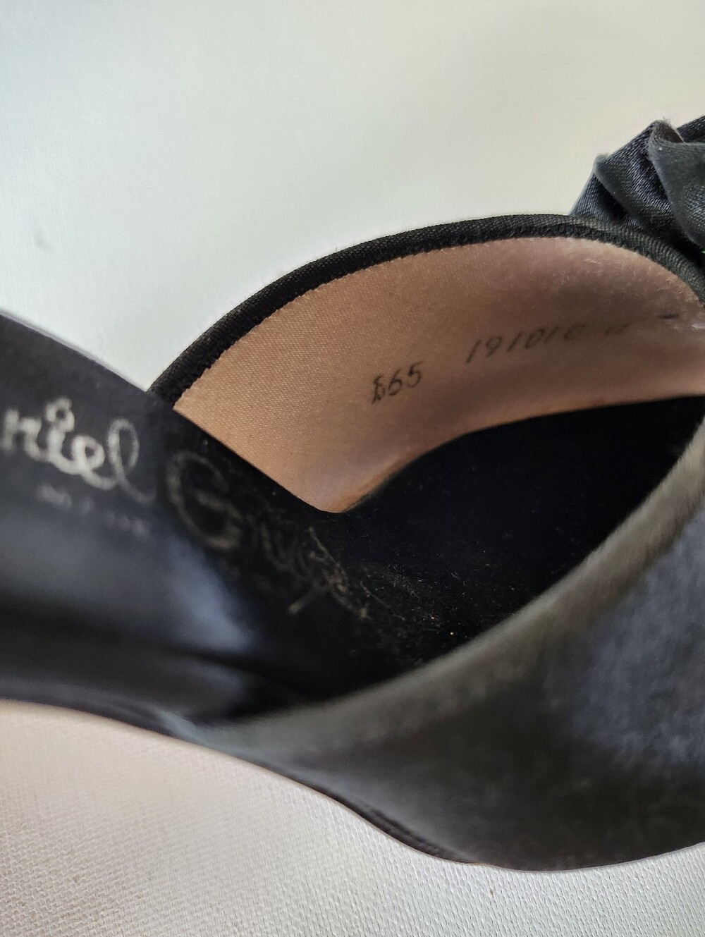 Vintage 1950s Daniel Green Black Satin Boudoir Mules - Peep Toe Rosette Heels - Picture 3 of 4